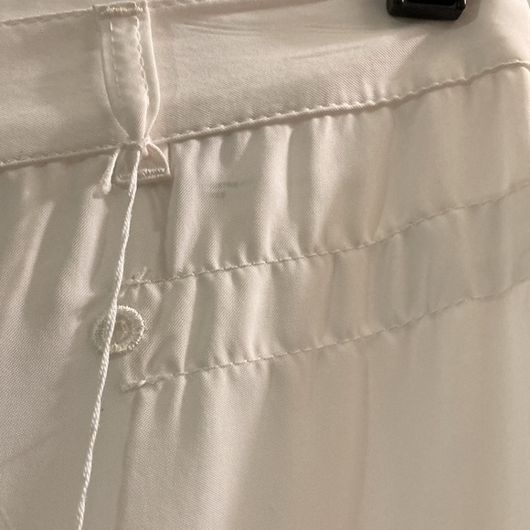 Victor Victoria, New with tags white pants - Picture 7 of 16